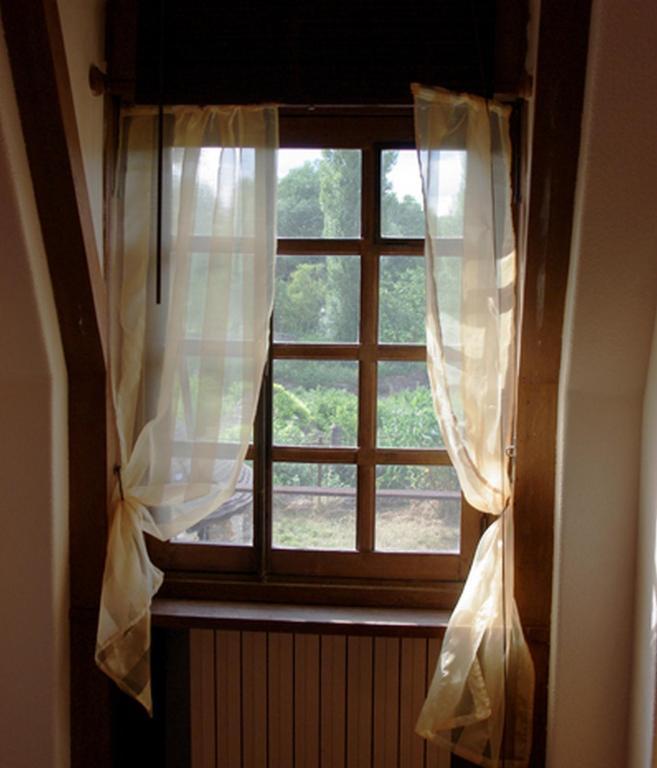 Le Logis D'Arniere Bed & Breakfast Saint Cyr-sous-Dourdan Ruang foto