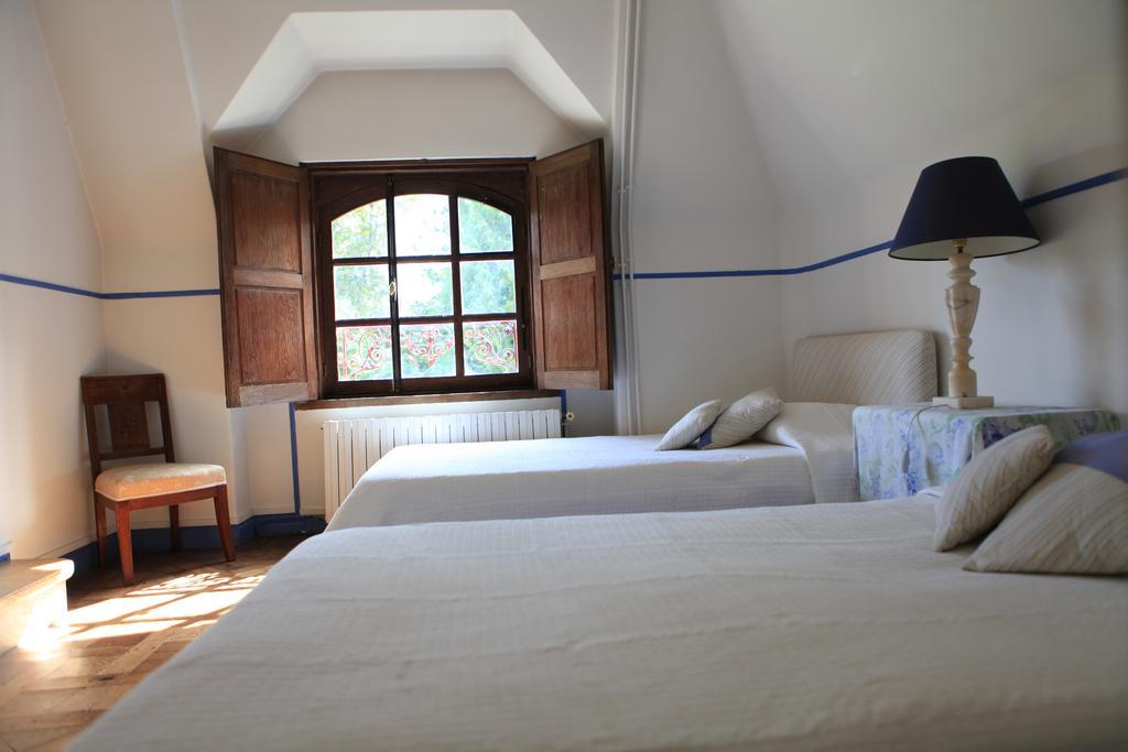 Le Logis D'Arniere Bed & Breakfast Saint Cyr-sous-Dourdan Bagian luar foto
